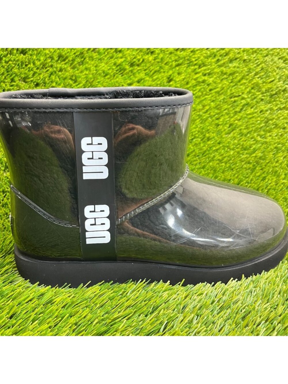UGG Classic Clear Mini II Girls Size 6Y Black Casual Waterproof Ankle Rain Boots